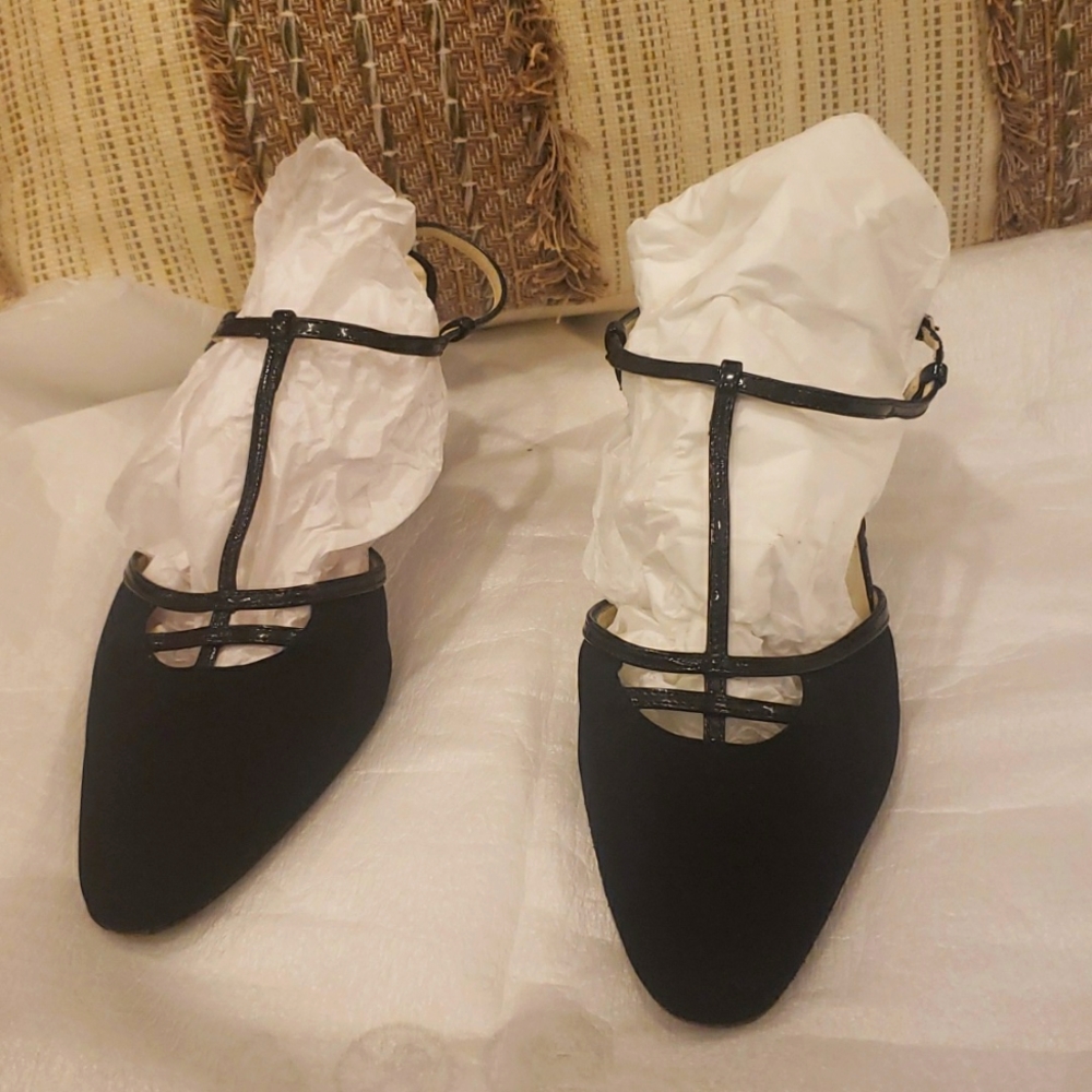 Rangoni black ⚫ satin pump with straps size 8.5 brand new made in italy.
